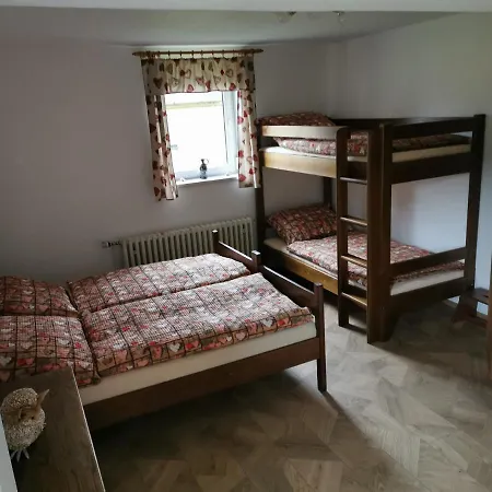U Waltera Police nad Metuji